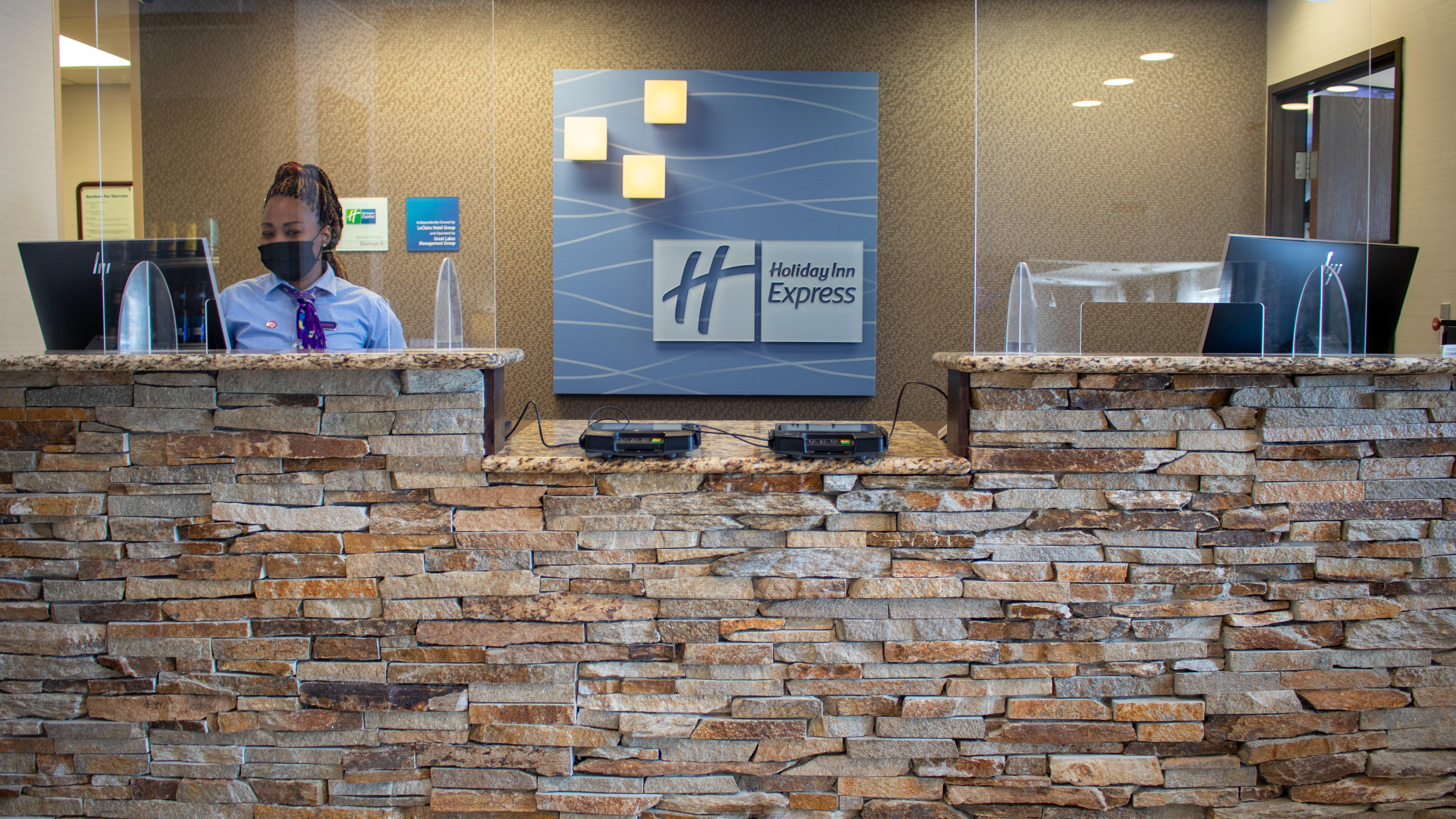 Holiday Inn Express Le Claire Riverfront-Davenport By Ihg Экстерьер фото