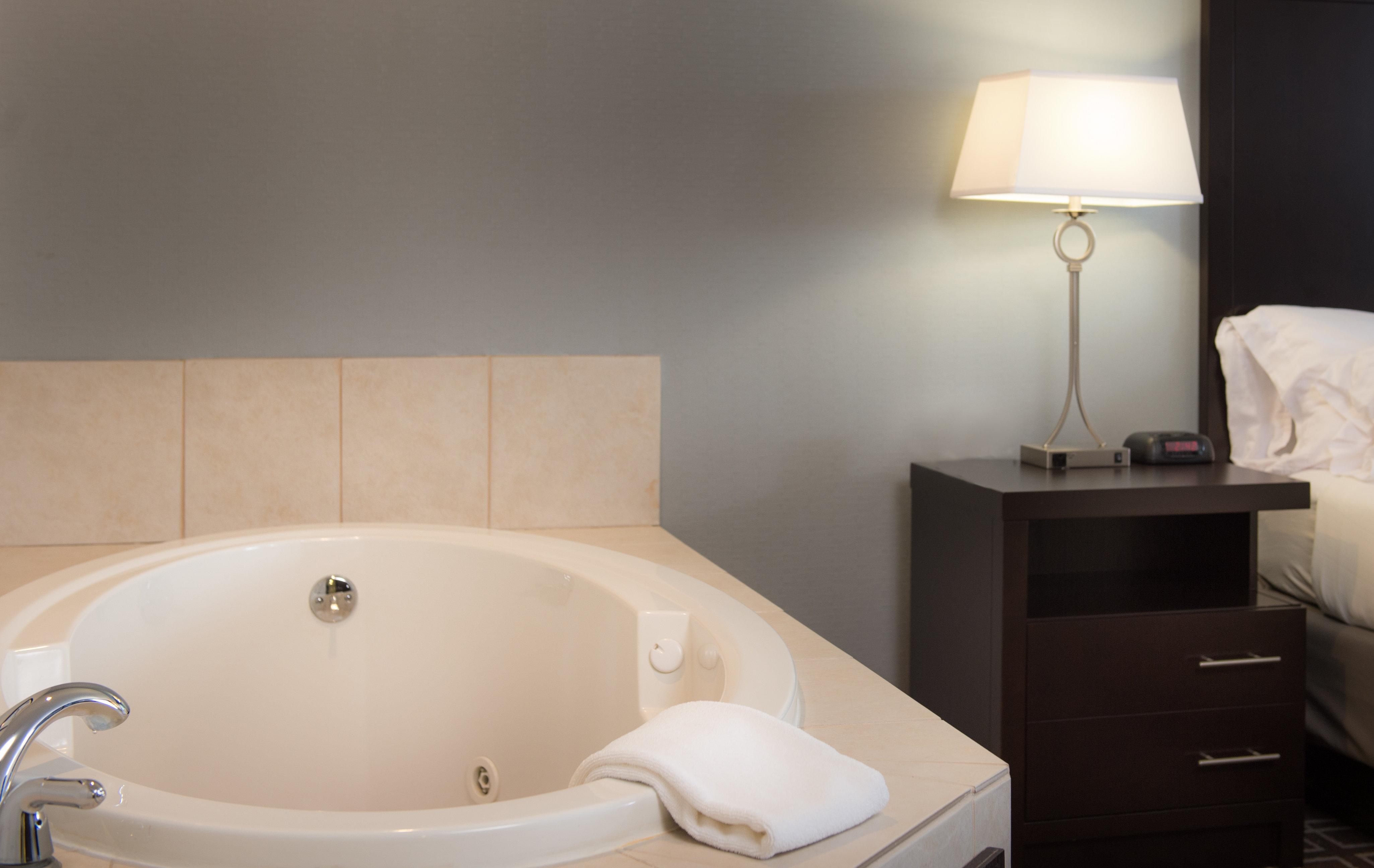 Holiday Inn Express Le Claire Riverfront-Davenport By Ihg Экстерьер фото