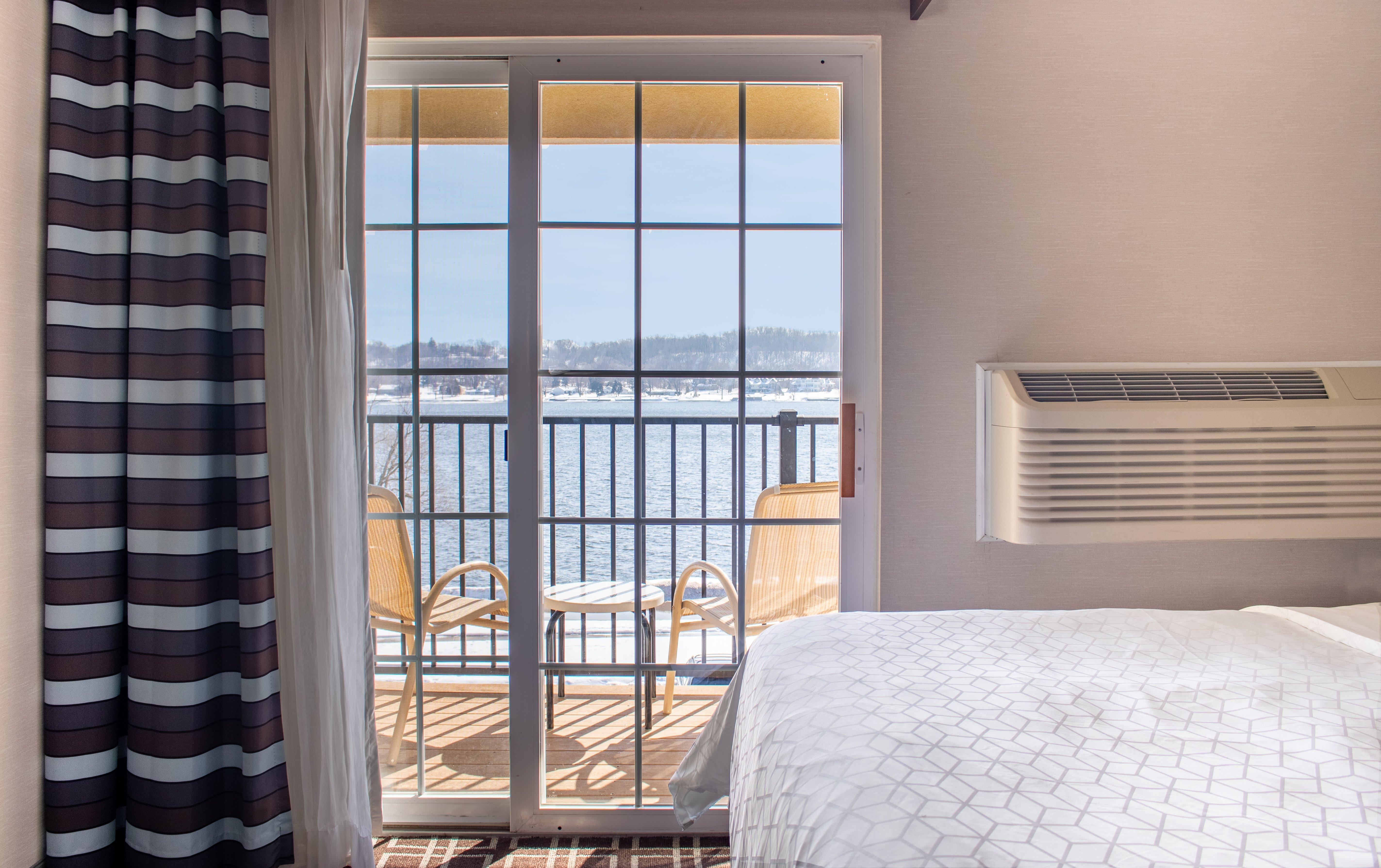 Holiday Inn Express Le Claire Riverfront-Davenport By Ihg Экстерьер фото