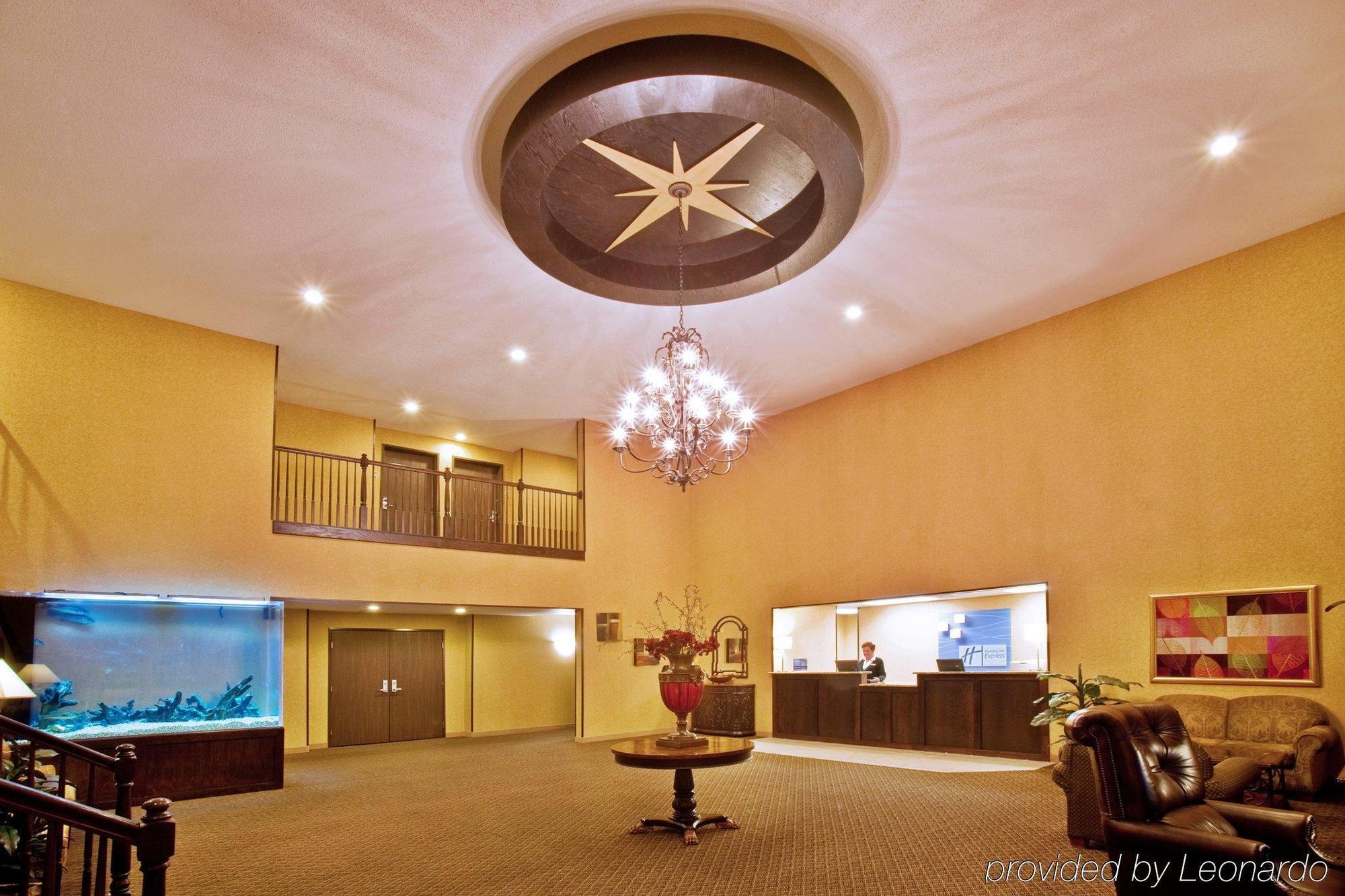 Holiday Inn Express Le Claire Riverfront-Davenport By Ihg Экстерьер фото