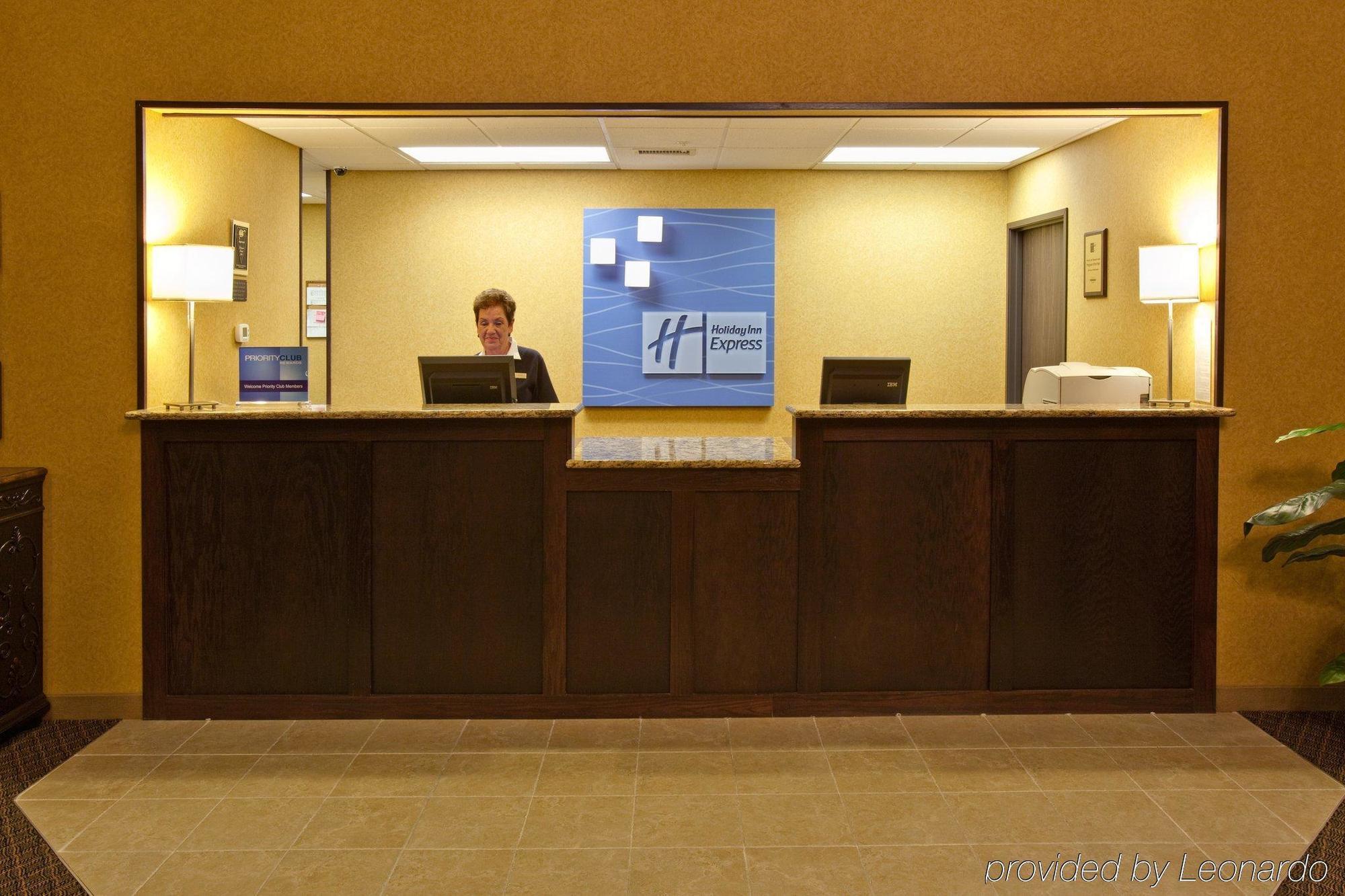 Holiday Inn Express Le Claire Riverfront-Davenport By Ihg Экстерьер фото