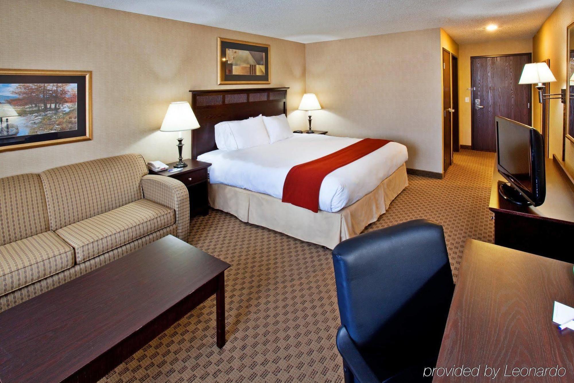 Holiday Inn Express Le Claire Riverfront-Davenport By Ihg Экстерьер фото