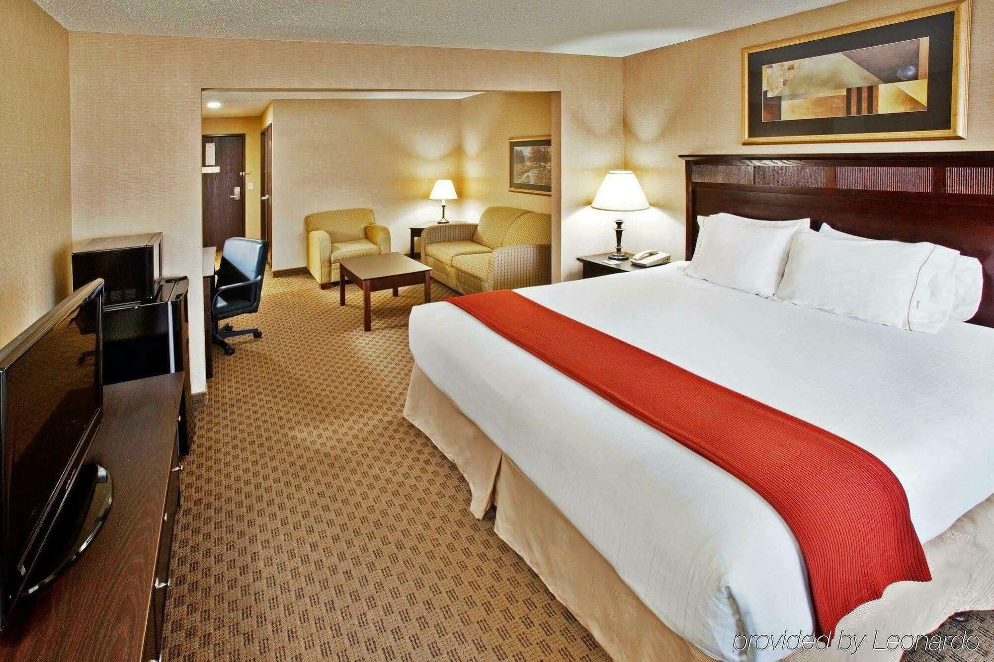 Holiday Inn Express Le Claire Riverfront-Davenport By Ihg Экстерьер фото