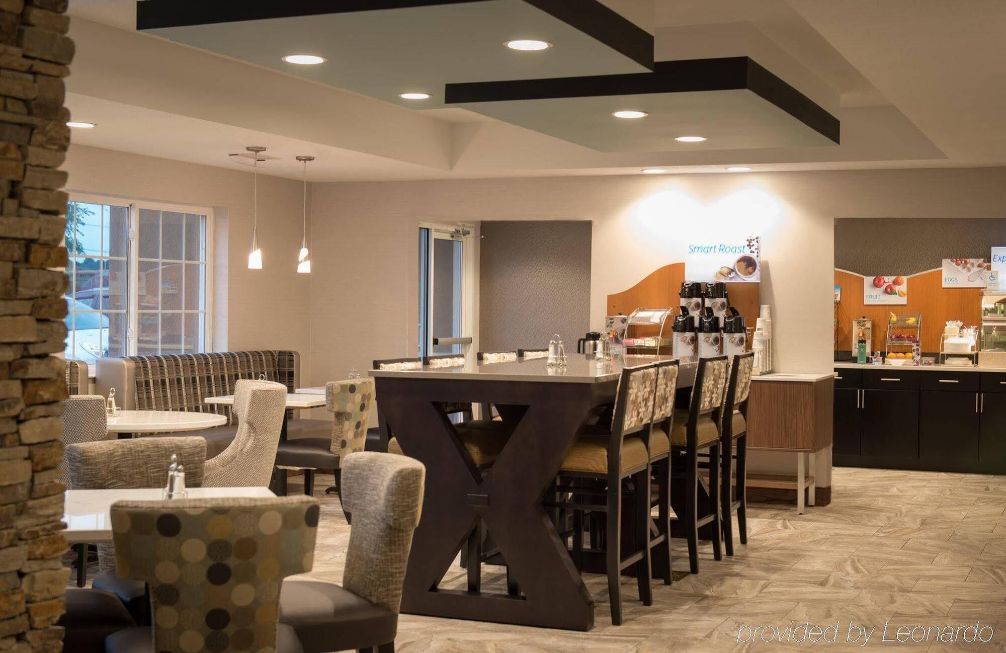 Holiday Inn Express Le Claire Riverfront-Davenport By Ihg Экстерьер фото